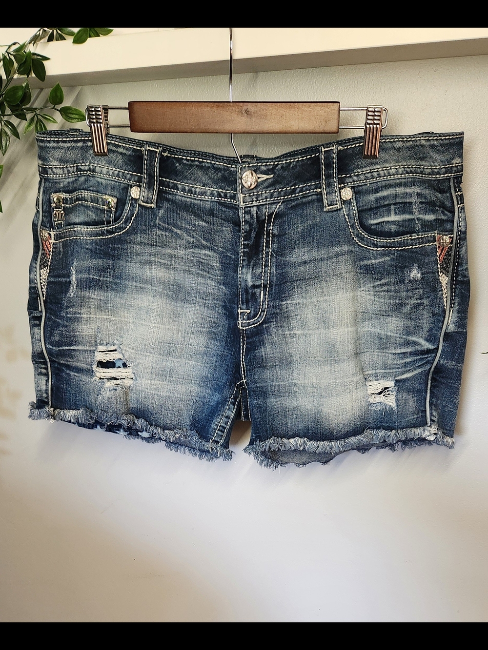 Miss Me Easy Stretch Denim Jean Shorts Size Women's 34 Curvy Stars & Stripes